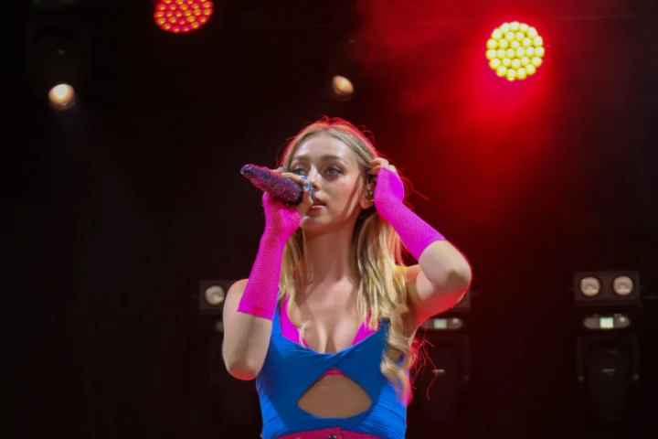 Camille Dhont op Rijvers festival